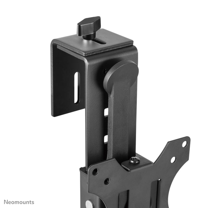 Neomounts FPMA-CH100 zwart is een bureausteun die over een scheidingswand gehangen worden voor flat screens t/m 30 inch.