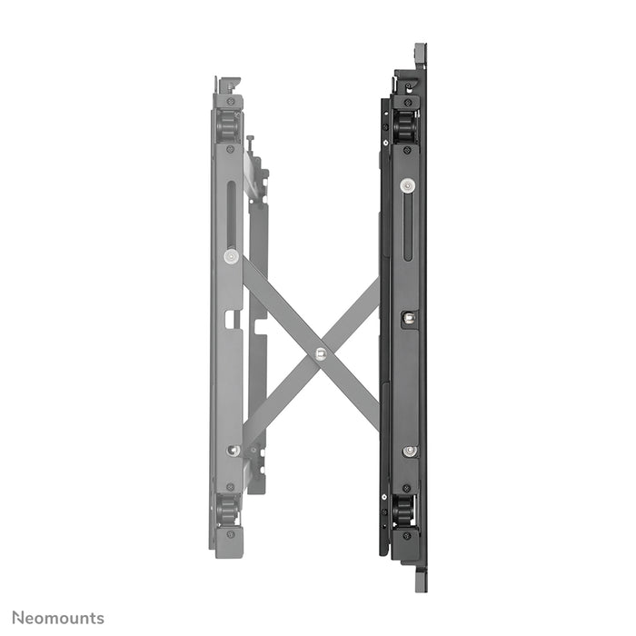 Neomounts LED-VW1750 zwart is een vlakke video wall wandsteun voor schermen t/m 55 inch (140 cm).