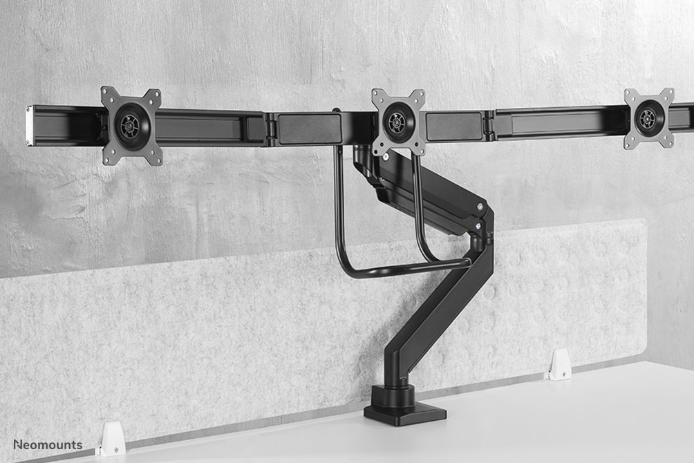 Neomounts NM-D775DX3 zwart is een gasgeveerde bureausteun met crossbar en hendel voor flat screens t/m 27 inch (68,6 cm).