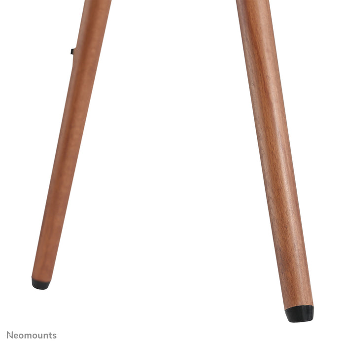 Neomounts NM-M1000 zwart is een meubel voor flat screens t/m 70 inch (178 cm).