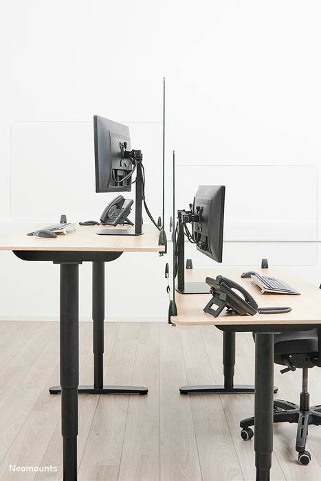 Neomounts NS-GLSPROTECT120 is een duurzaam glazen scherm van 120 cm dat afstandsbescherming biedt op de werkvloer - Gehard, transparant glas, 100% recyclebaar