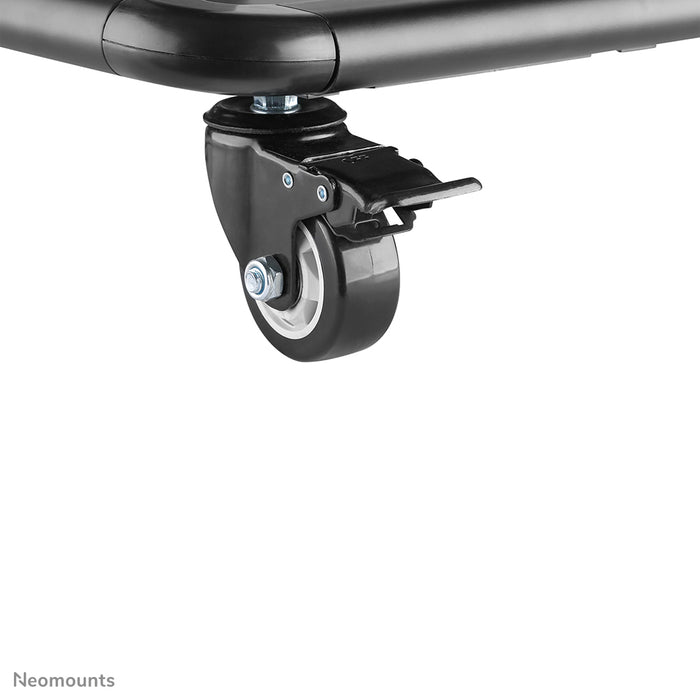 Neomounts NS-M4000 zwart is een verrijdbaar meubel voor flat screens t/m 105 inch (267 cm).