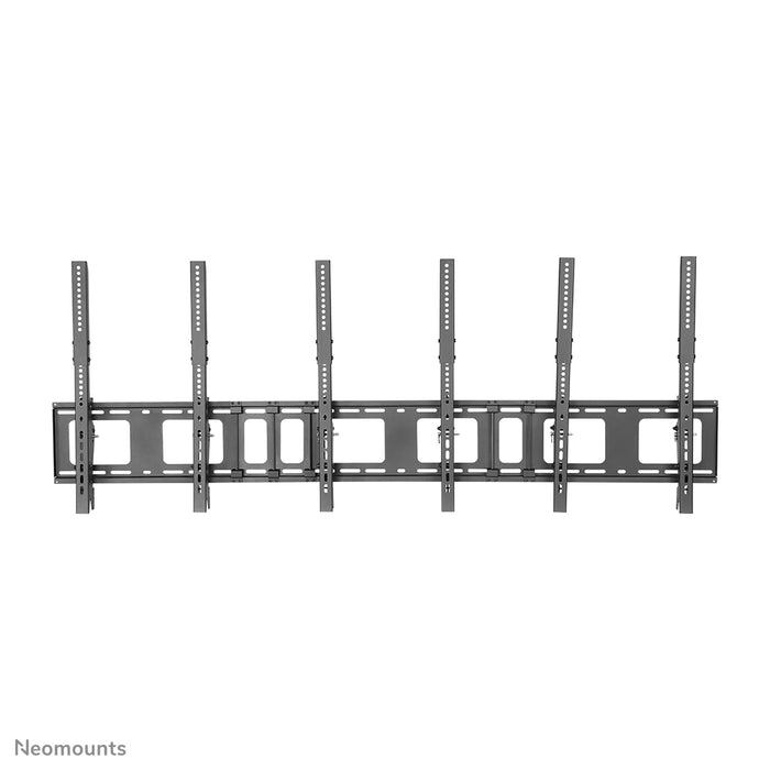 Neomounts NS-WMB300P zwart is een menu board wandsteun voor de verticale montage van schermen tot 52 inch (132 cm).