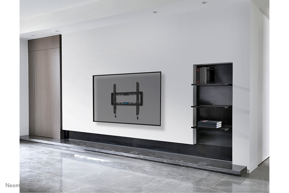 Neomounts WL30-550BL14 vlakke wandsteun voor 32-65 inch schermen - Zwart