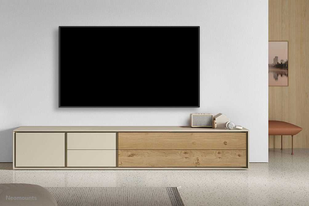 Neomounts WL35-550BL18 kantelbare wandsteun voor 43-86 inch schermen - Zwart