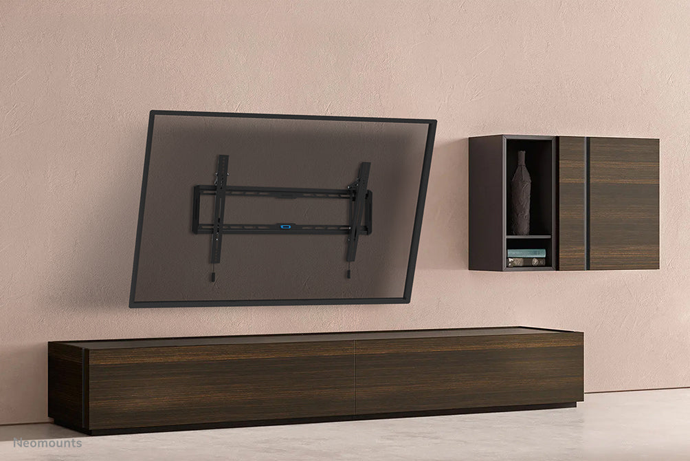 Neomounts WL35-550BL18 kantelbare wandsteun voor 43-86 inch schermen - Zwart